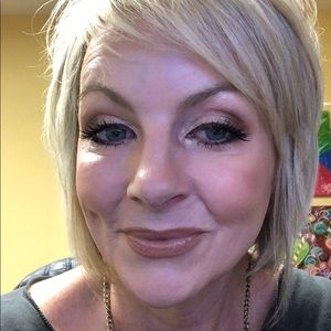 Meet your Posher, Stacy